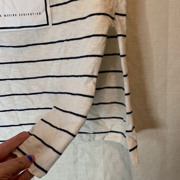Zara Trafaluc "We Know What to Wear" Stripe Tee – NWT Size Small - Picture 4 of 9